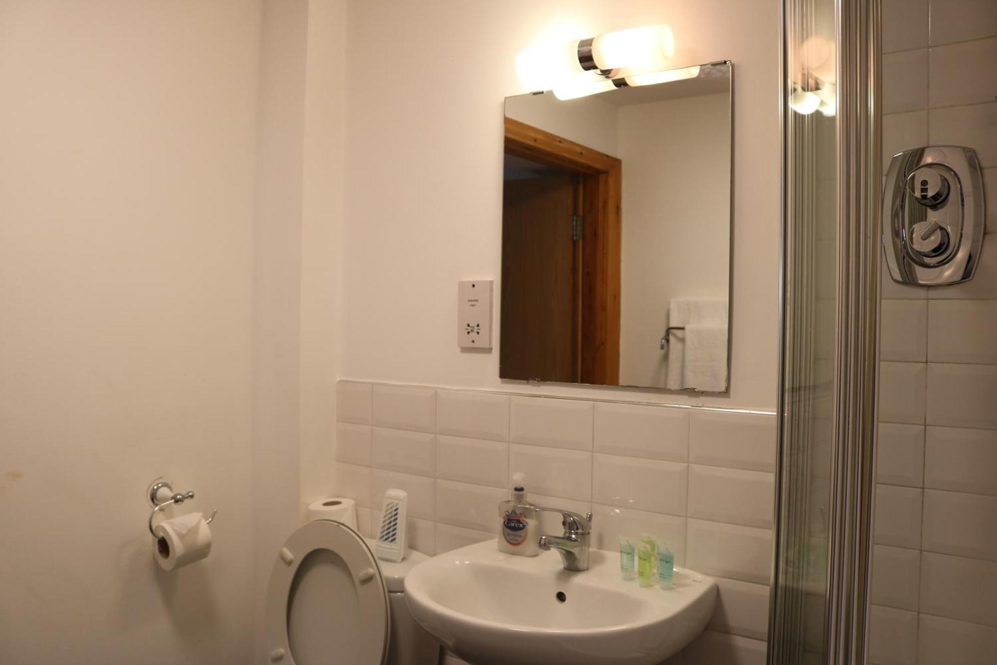 Lower Turks Head Манчестер Экстерьер фото